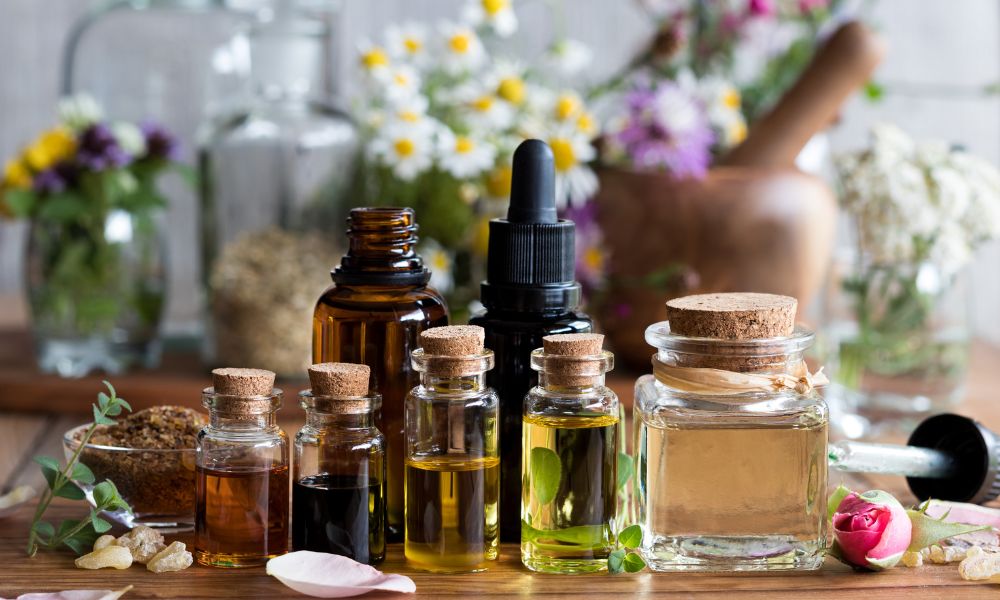 Essential Oils vs. Fragrance Oils: Key Differences Explained
